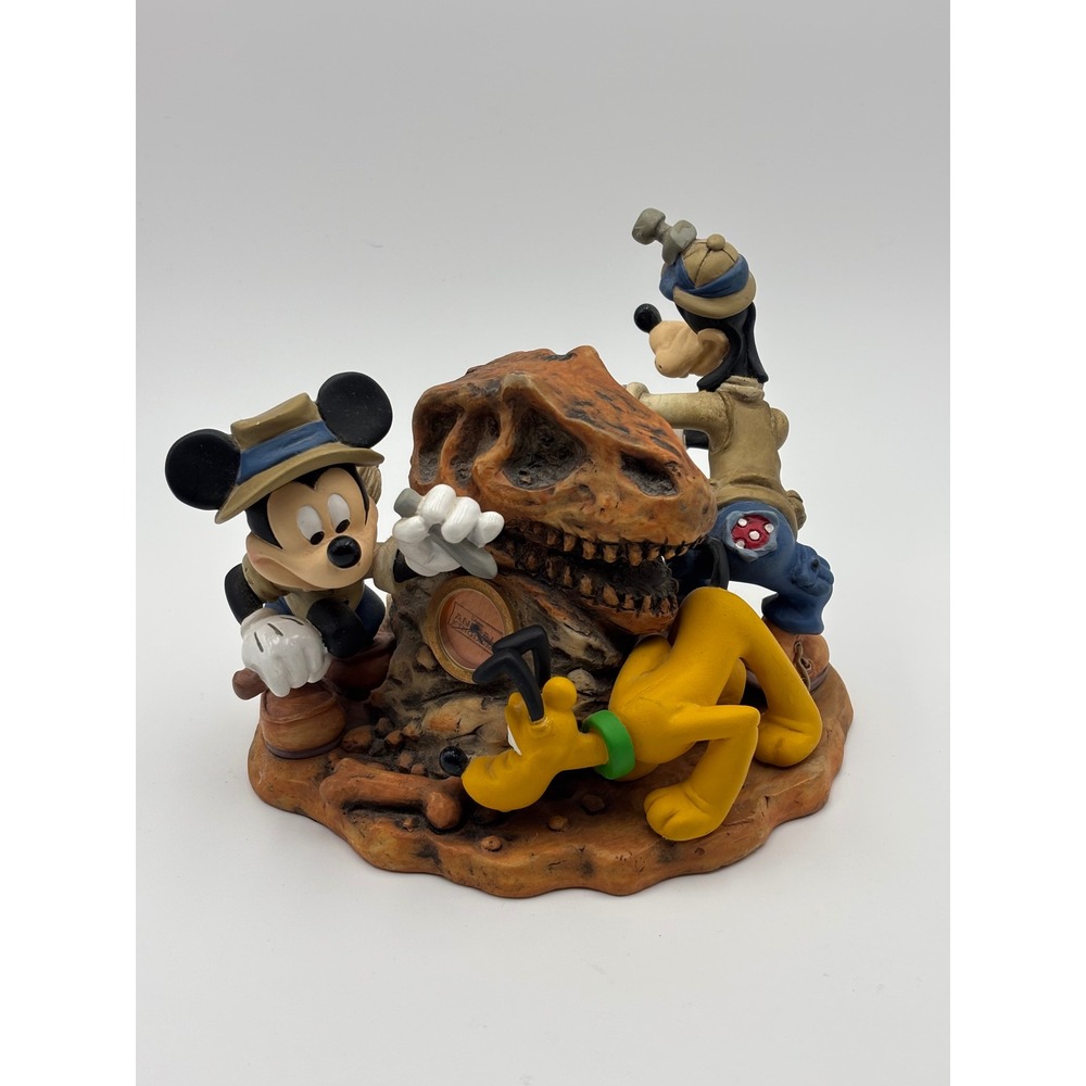 Disney Animal Kingdom Big Dig in the Boneyard Mickey Goofy Pluto Dinosaur Figure
